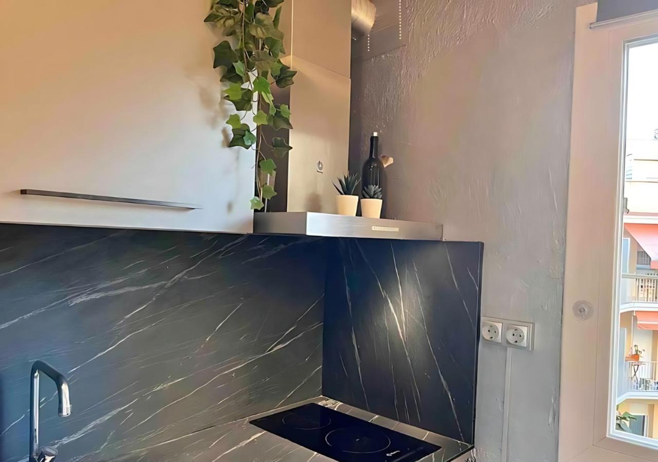 Taulat Loft L Poblenou Beach L Self Check In L Terrace Penthouse Барселона Екстериор снимка
